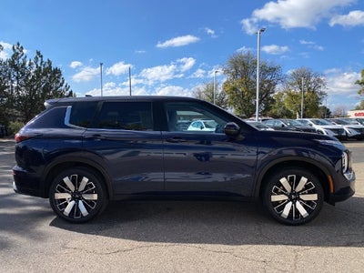 2025 Mitsubishi Outlander SE
