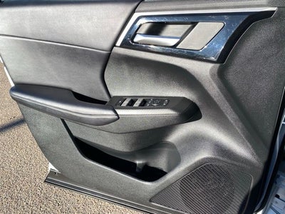 2024 Mitsubishi Outlander PHEV SE