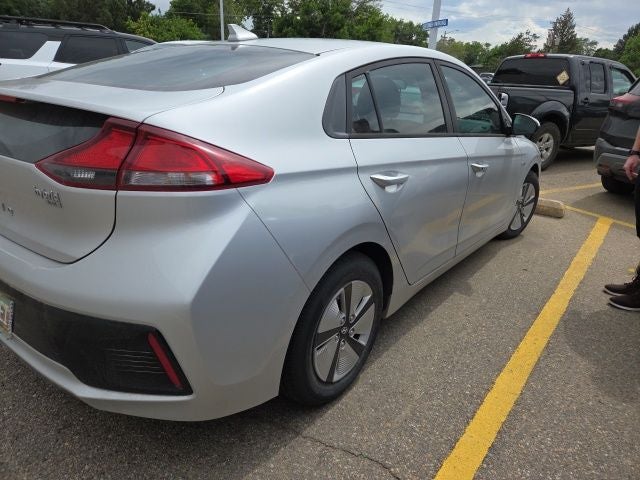2017 Hyundai Ioniq Hybrid Blue