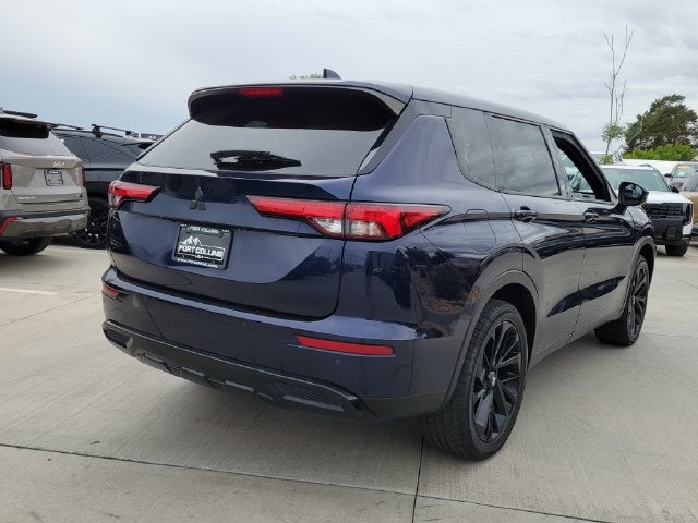 2022 Mitsubishi Outlander Black Edition