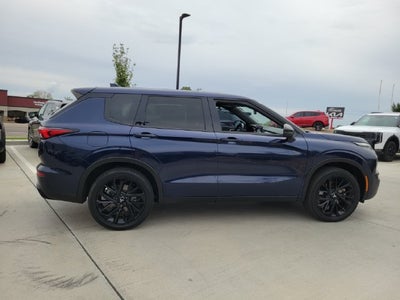 2022 Mitsubishi Outlander Black Edition