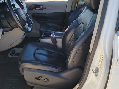 2017 Chrysler Pacifica Touring L Plus