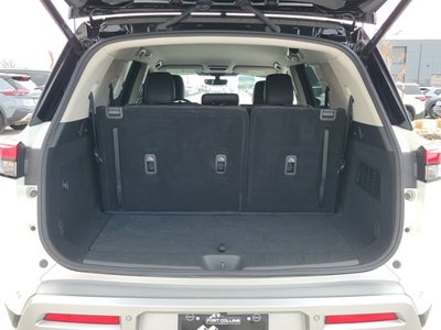 2024 Nissan Pathfinder SL