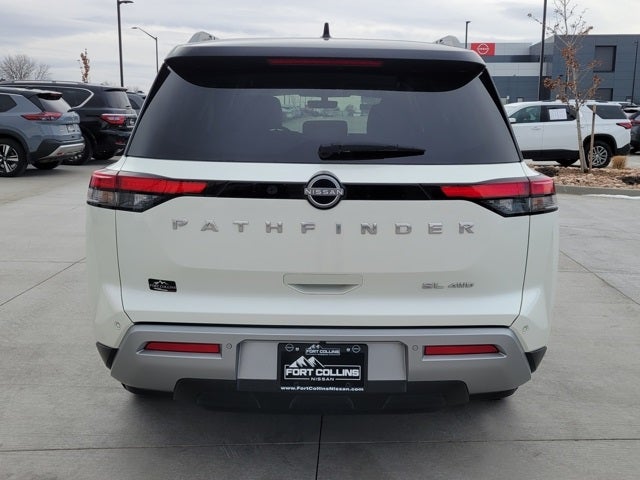 2024 Nissan Pathfinder SL