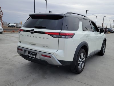 2024 Nissan Pathfinder SL