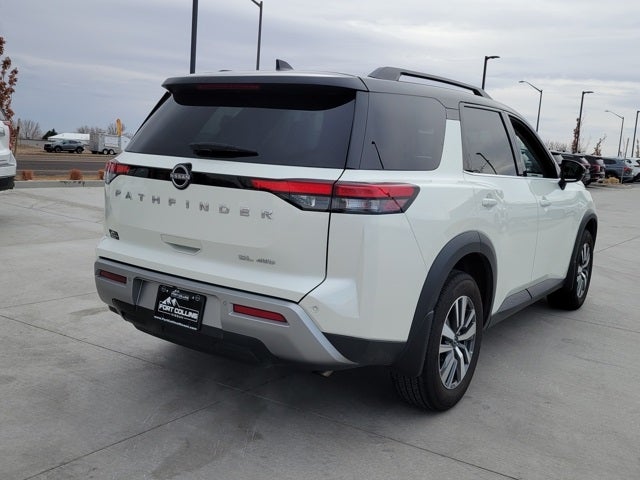 2024 Nissan Pathfinder SL