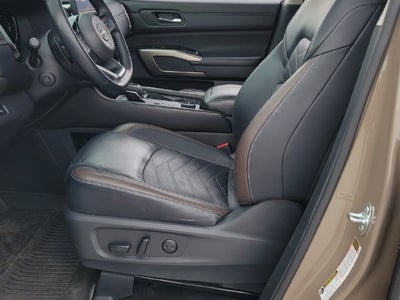 2024 Nissan Pathfinder Platinum