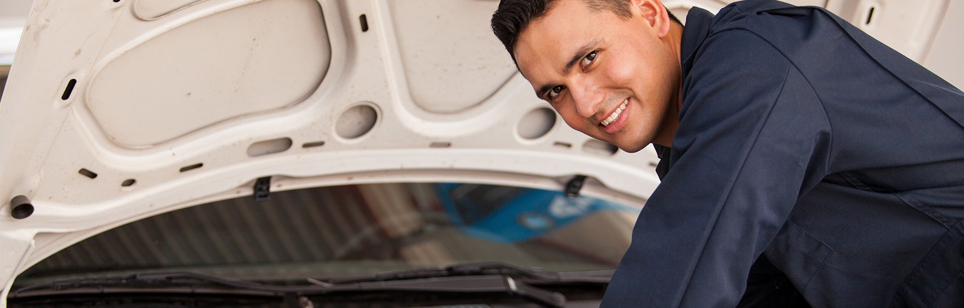 Se Habla Español: Volkswagen Dealer in Greeley